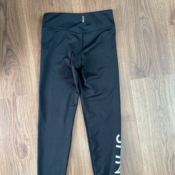 The perfect tight! One of my faves - spinco logo on the leg - Picture 2 of 3